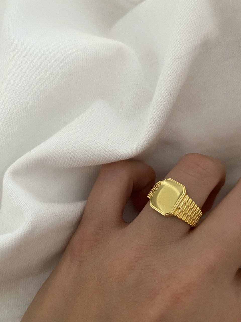 925 Silver personalized signet ring with custom engraving – minimal unisex design for everyday wear or gifting