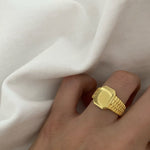 925 Silver personalized signet ring with custom engraving – minimal unisex design for everyday wear or gifting