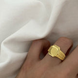 925 Silver personalized signet ring with custom engraving – minimal unisex design for everyday wear or gifting