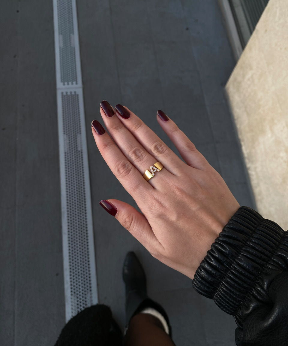 925 Silver custom letter ring with sparkling stones – personalized initial ring for everyday wear or gifting